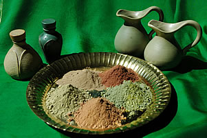 img-hena.jpg